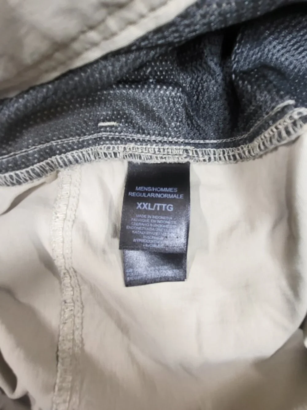 The North Face Mens Belted Hiking Cargo Shorts Khaki Tan Size XXL Regular